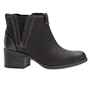Clark’s Maypearl Daisy Ankle Boots Chunky Heel